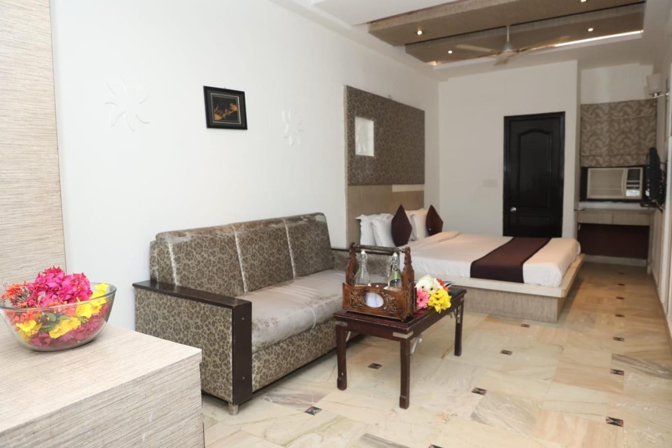 Hotel Panna Paradise Agra  Ngoại thất bức ảnh