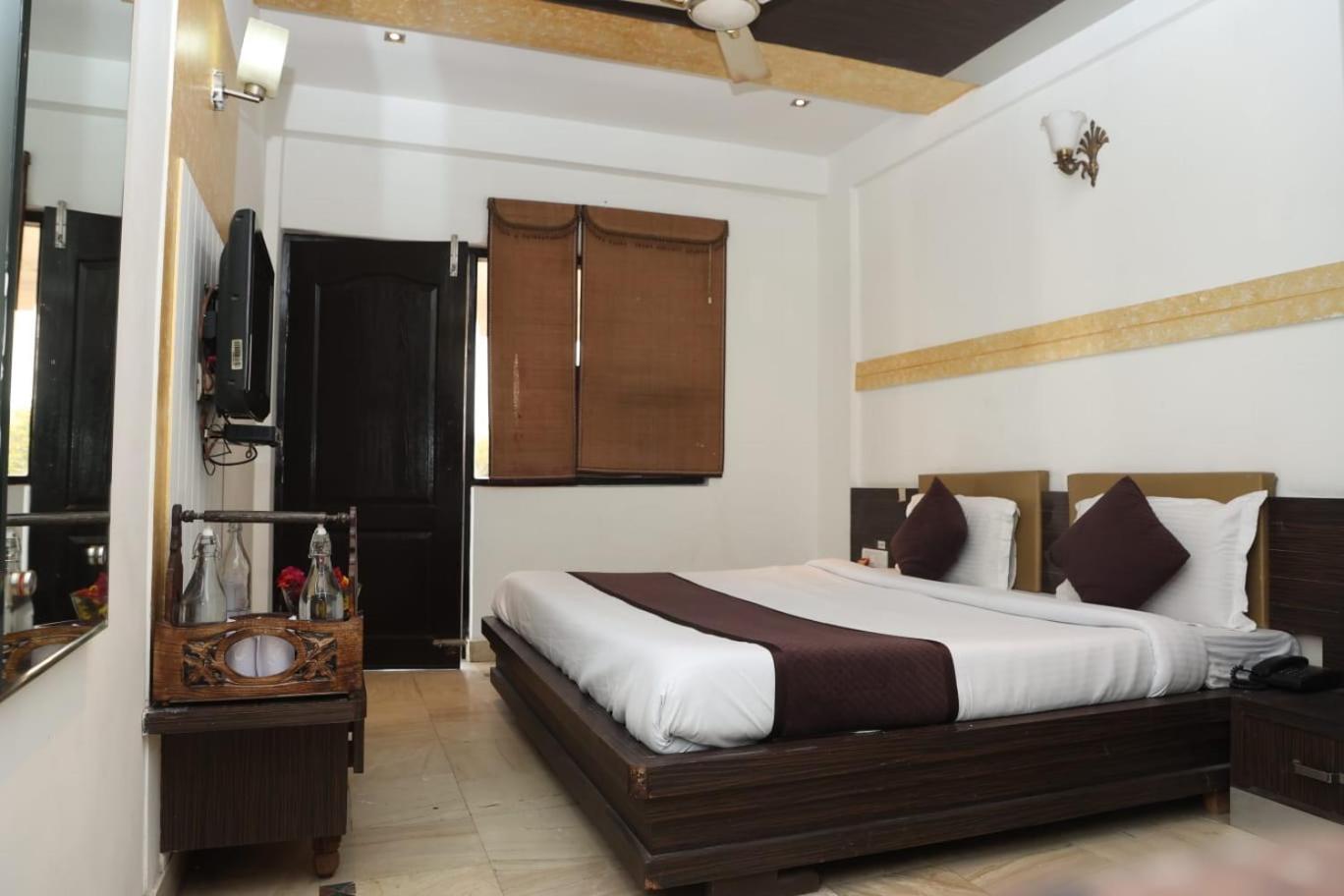 Hotel Panna Paradise Agra  Ngoại thất bức ảnh